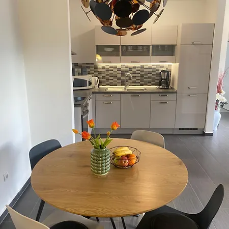 Paola 公寓 奥帕提亚